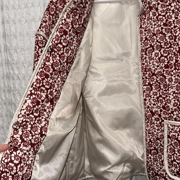 Coat - Picture 6 of 10